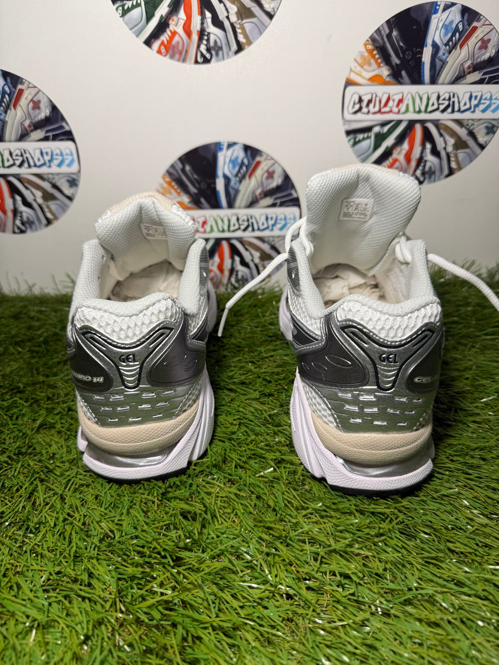 ASICS Gel-Kayano 14 - Argento/Nero