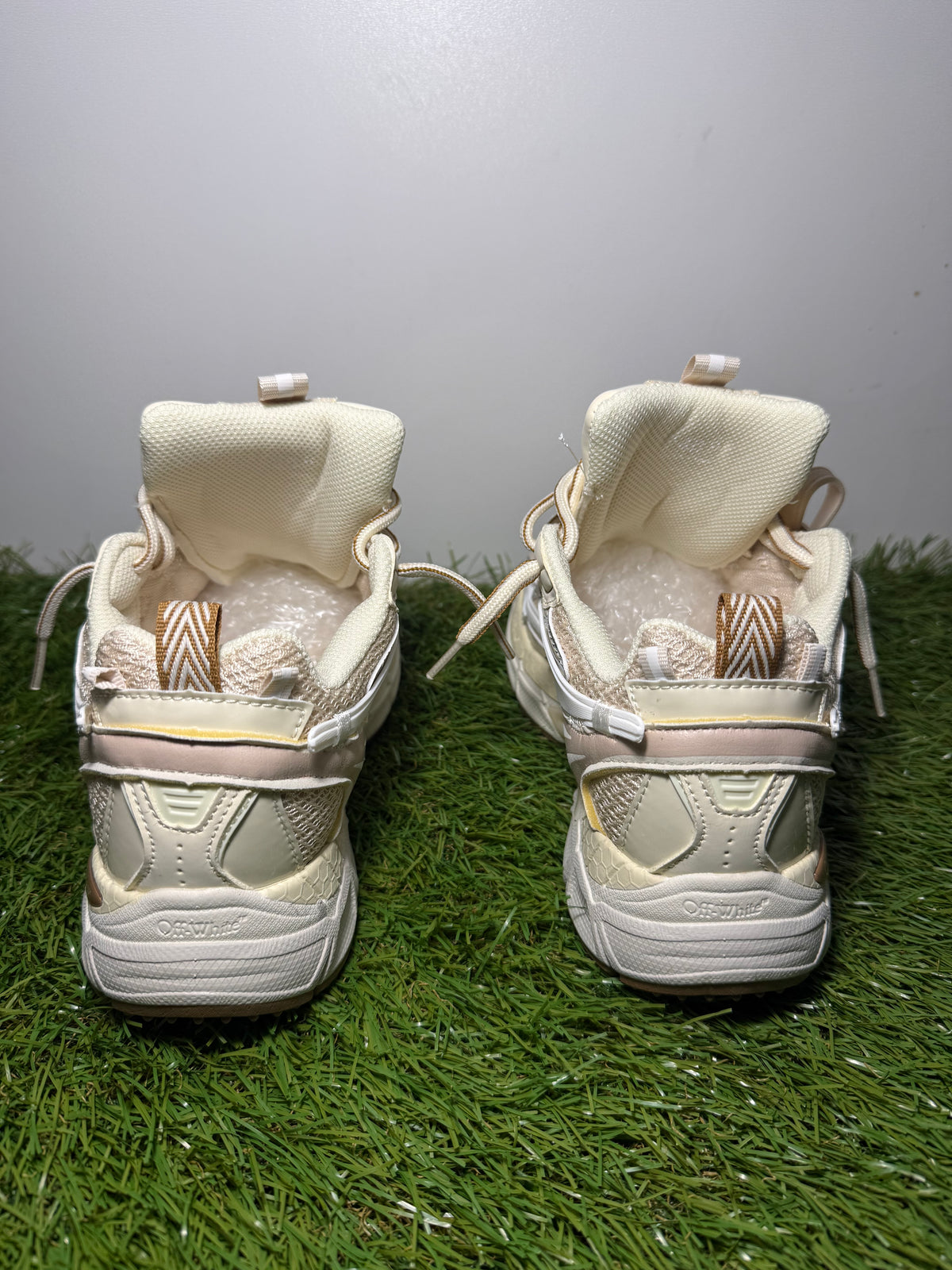 Off White Be Right Back - Beige