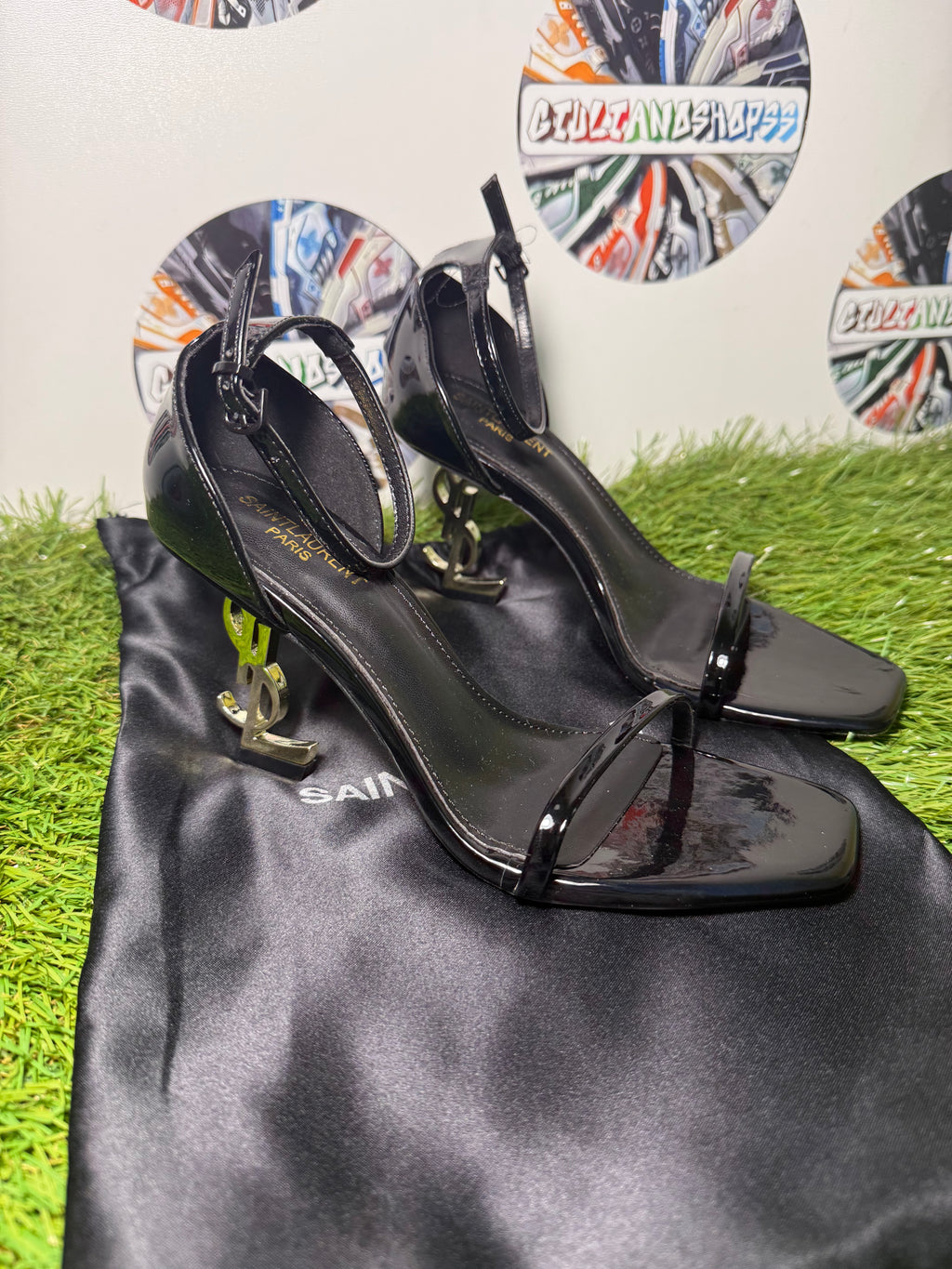 Tacchi Yves Saint Laurent