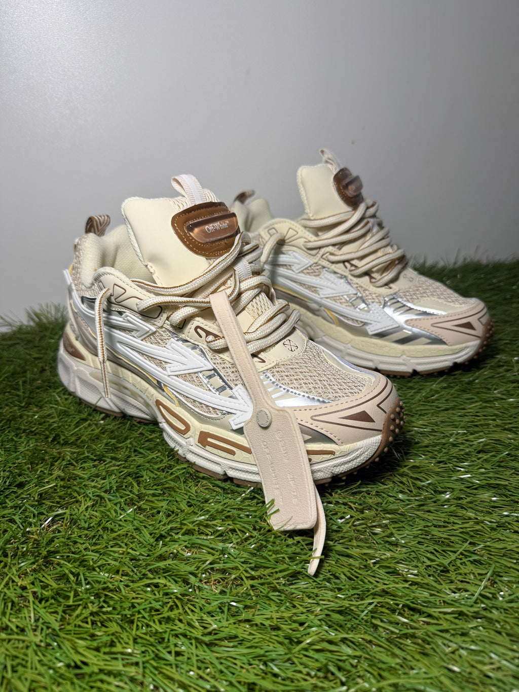 Off White Be Right Back - Beige