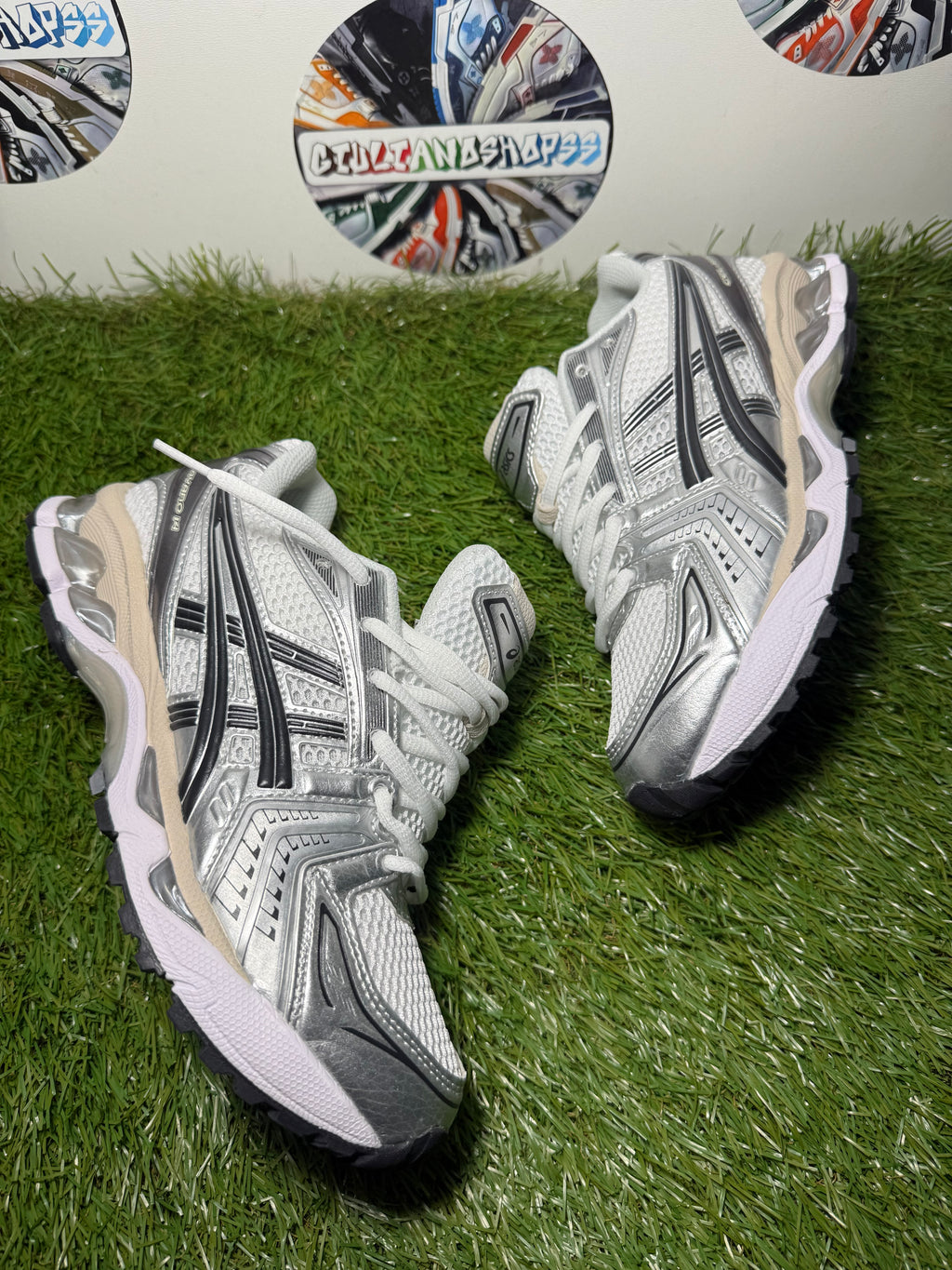ASICS Gel-Kayano 14 - Argento/Nero