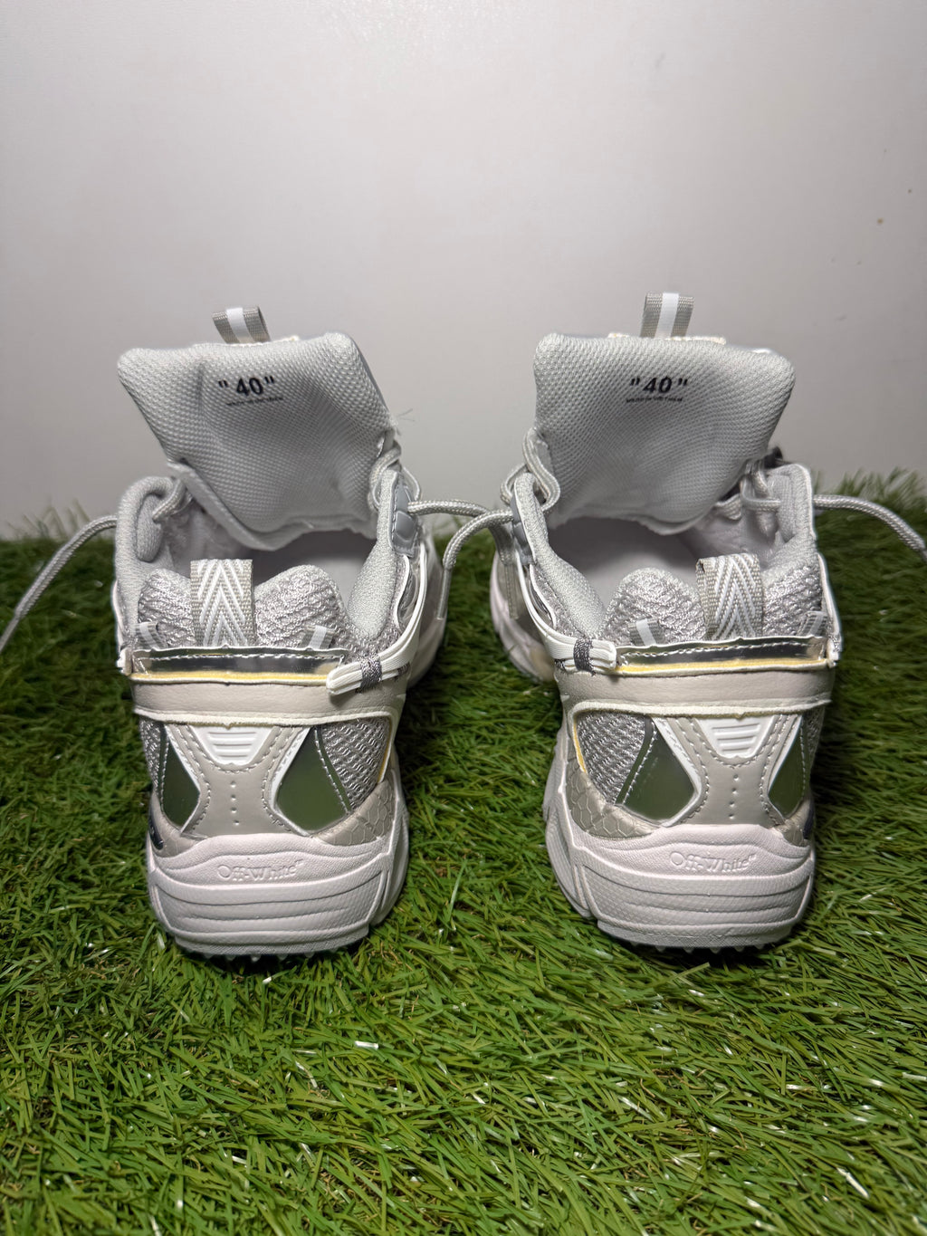 Off White Be Right Back - Silver