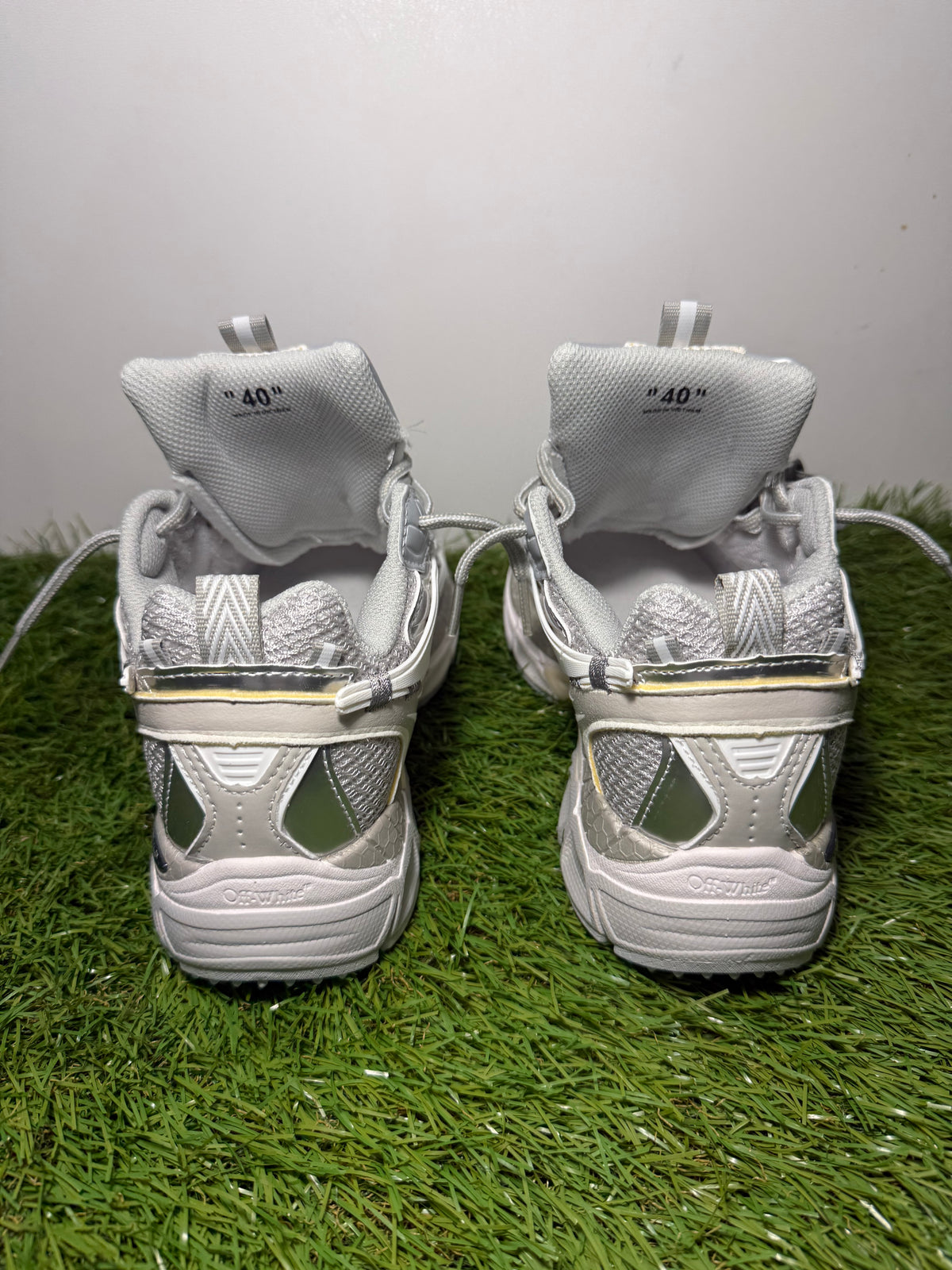 Off White Be Right Back - Silver