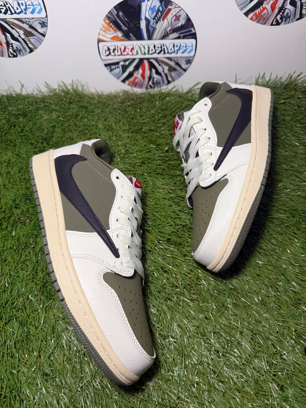 Nike Air Jordan 1 Low travis scott - Medium Olive
