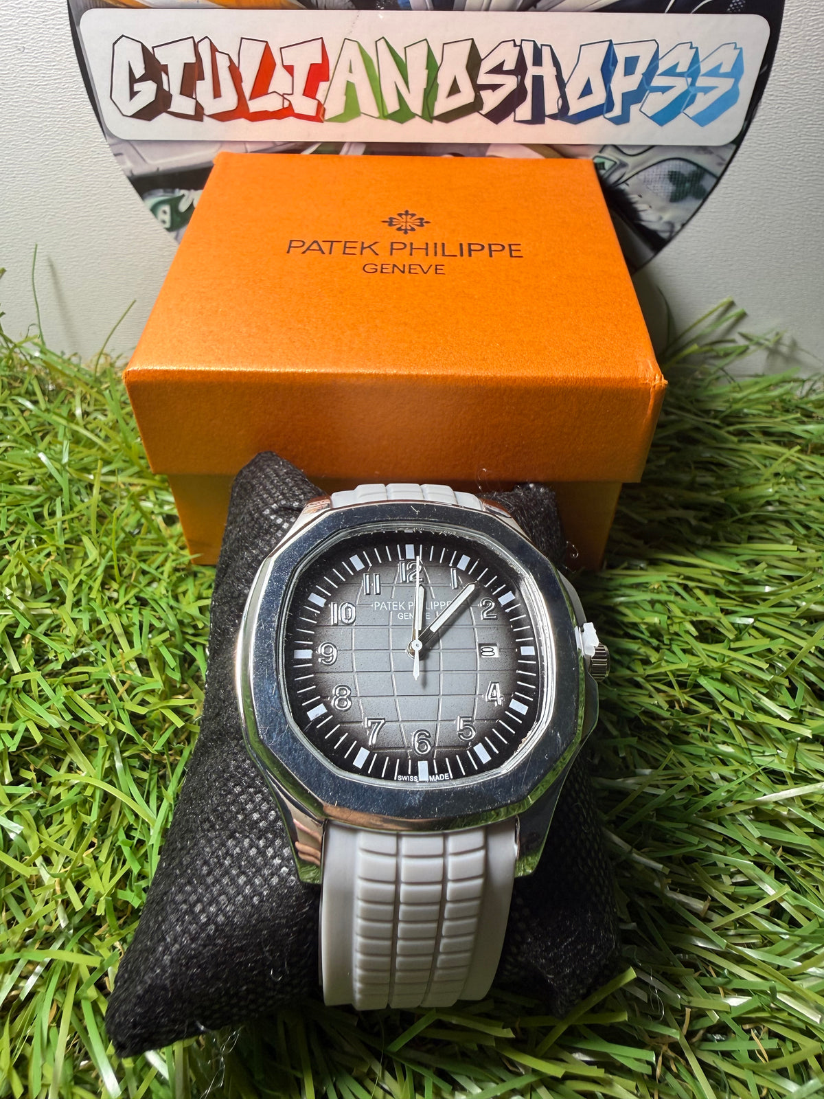 Patek Philippe Aquanaut Grigio