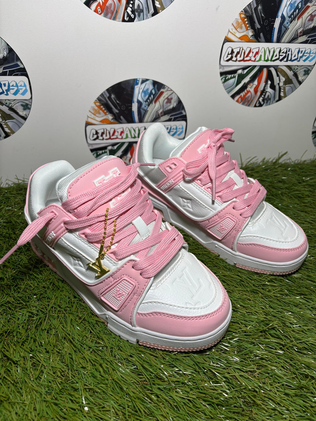 Louis Vuitton Trainer -  Pink/White
