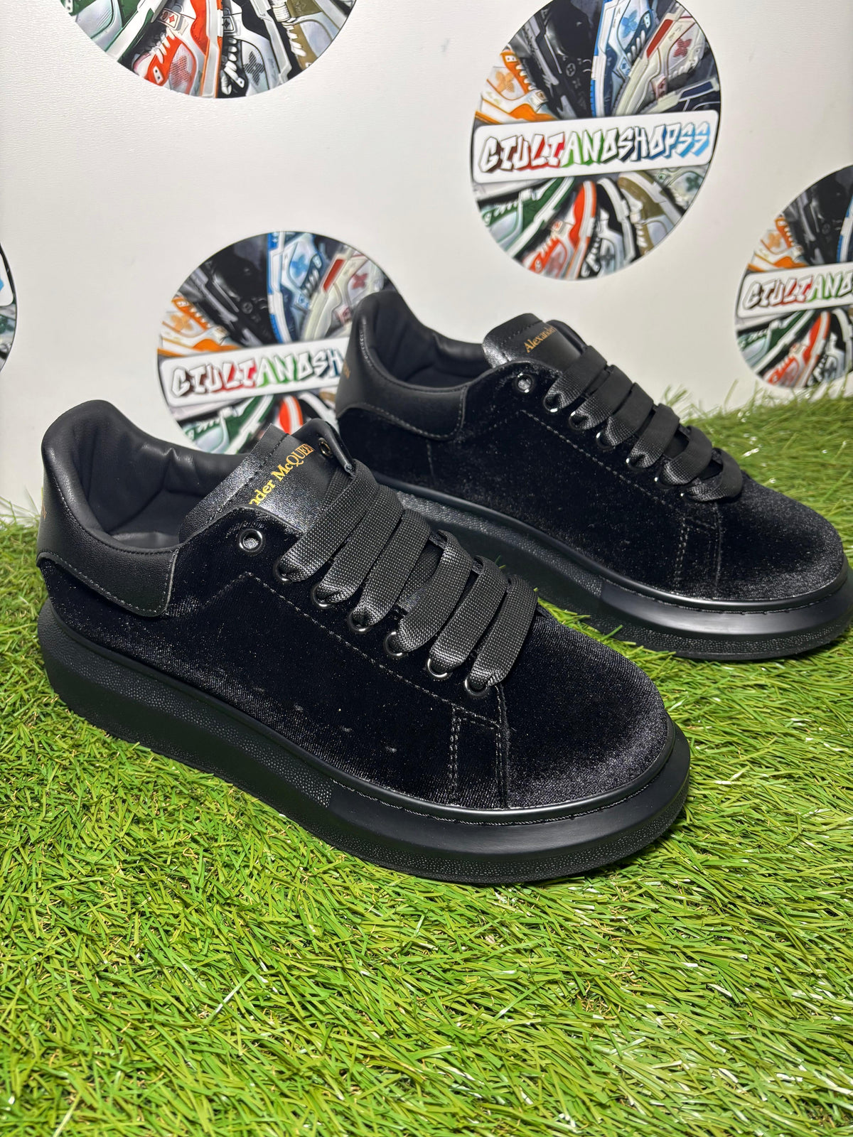 Alexander McQueen Nero Velluto