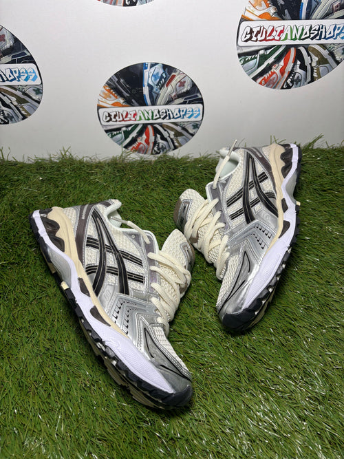 ASICS Gel-Kayano 14 - Argento/Nero/Crema