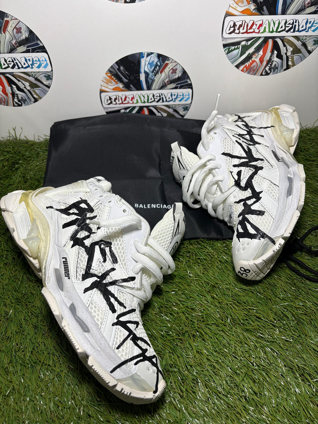 Balenciaga Runner Sneaker - Bianca Graffiti