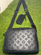 Louis Vuitton Trio Messenger Empreinte Nero