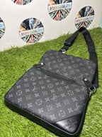 Louis Vuitton Trio Messenger - Monogram Eclipse