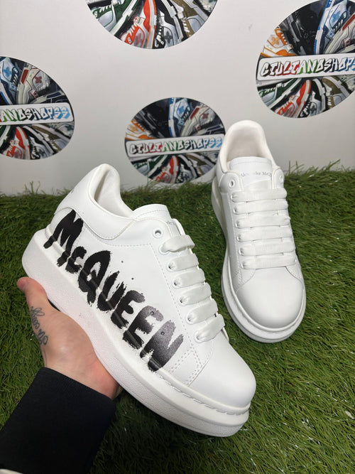 Alexander McQueen Oversized Graffiti - Bianca
