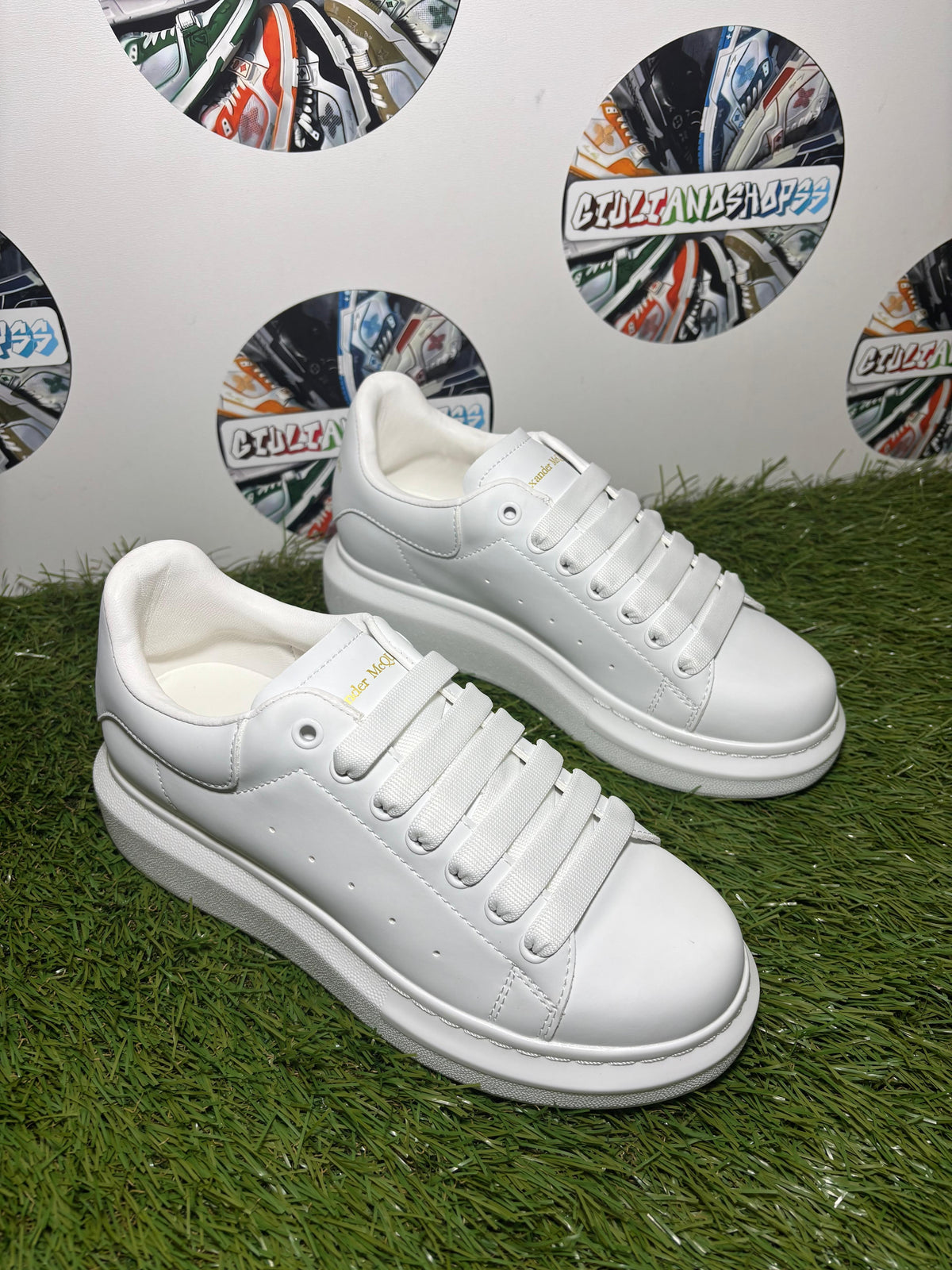 Alexander McQueen Oversized Sneaker - Bianca